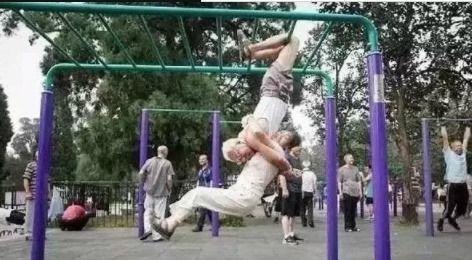 带你吃瓜健身大爷,揭秘健身圈那些事儿