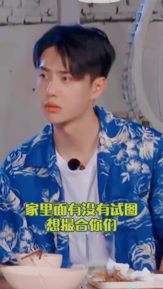 可爱的吃瓜视频,跟随可爱吃瓜视频，一起品味生活趣味